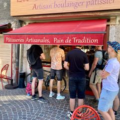 Snackjes halen in Guillestre